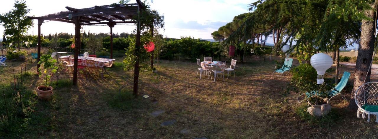 B&B La Gallinella Rossa Baschi Exterior foto